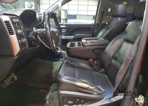 2015 Chevrolet Silverado K2500 Heavy Duty Lt z USA, uszkodzony, nr VIN 1GC2KVEG0FZ553838